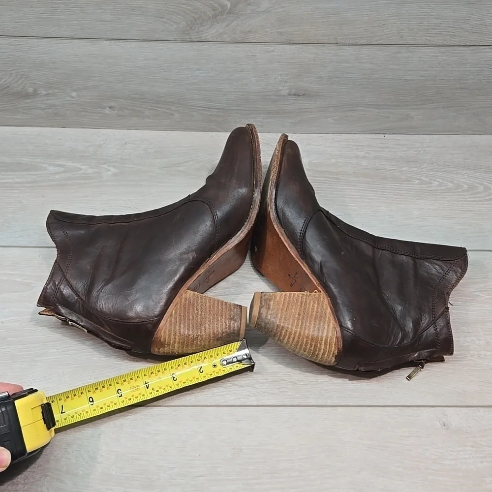J Shoes Women Ranch 2 Ankle Leather Western Moto Heels shoes boots sz 9